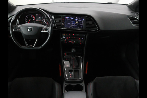 Seat León ST 1.5 TSI FR Intense | Panoramadak | DSG | Stoelverwarming | Carplay | Camera | Trekhaak | Full-LED | Keyless | Navigatie