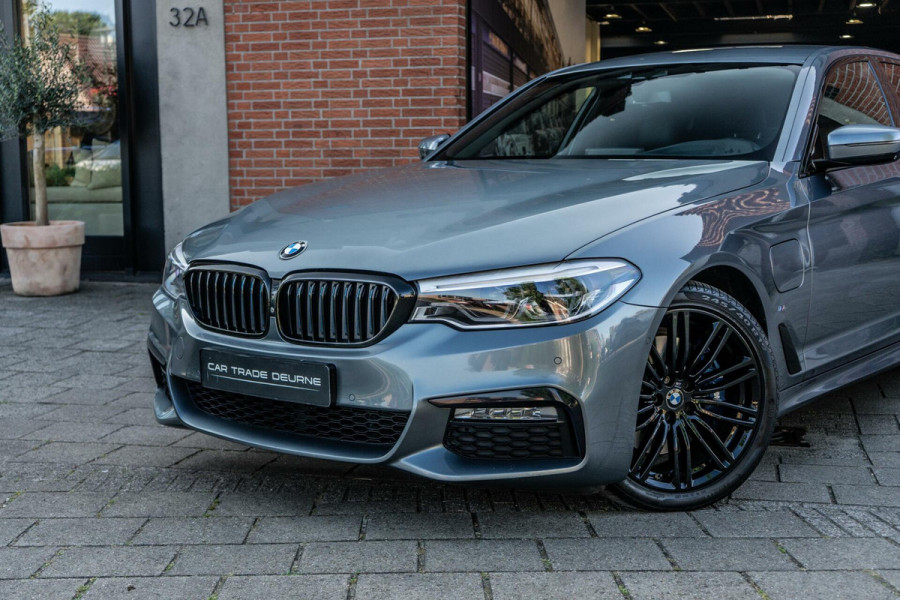 BMW 5 Serie 530e High Executive M-Sport 360 / HUD / B&W