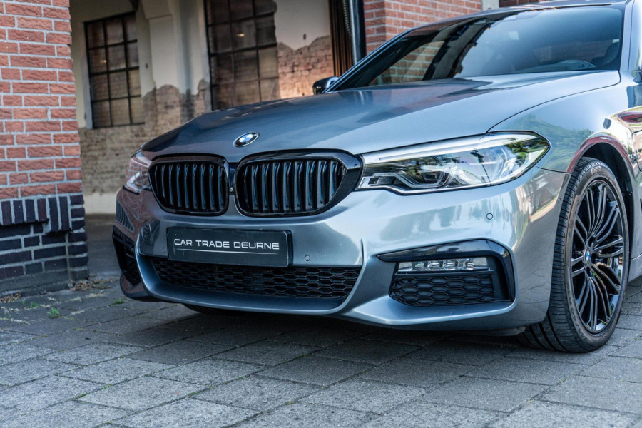 BMW 5 Serie 530e High Executive M-Sport 360 / HUD / B&W