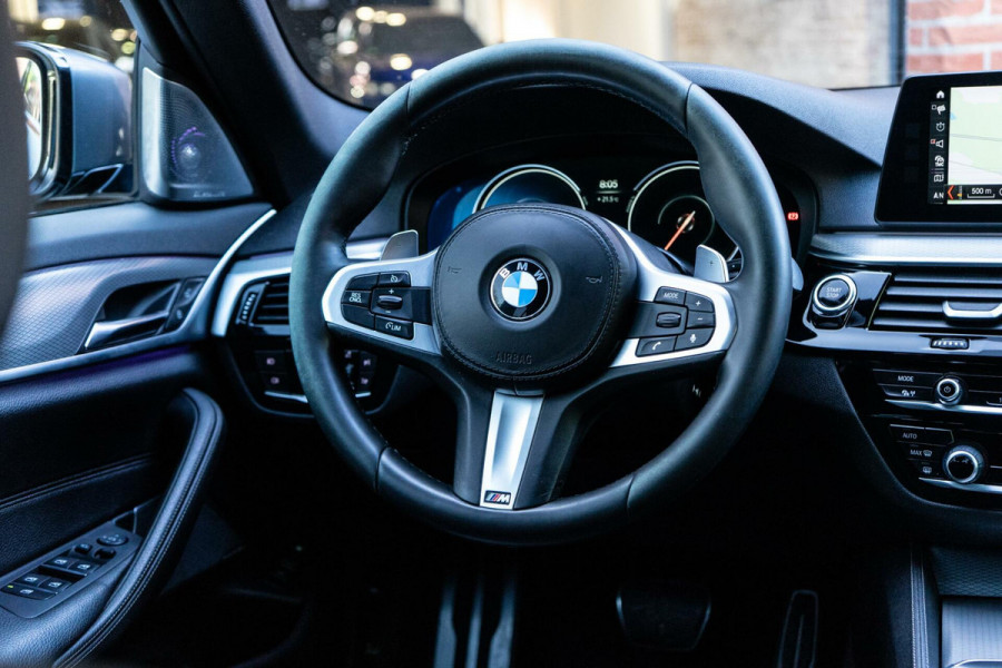 BMW 5 Serie 530e High Executive M-Sport 360 / HUD / B&W
