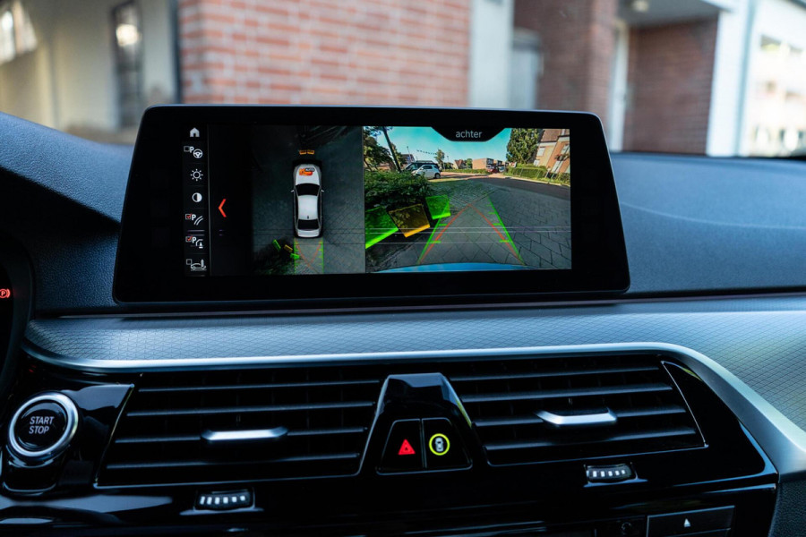 BMW 5 Serie 530e High Executive M-Sport 360 / HUD / B&W