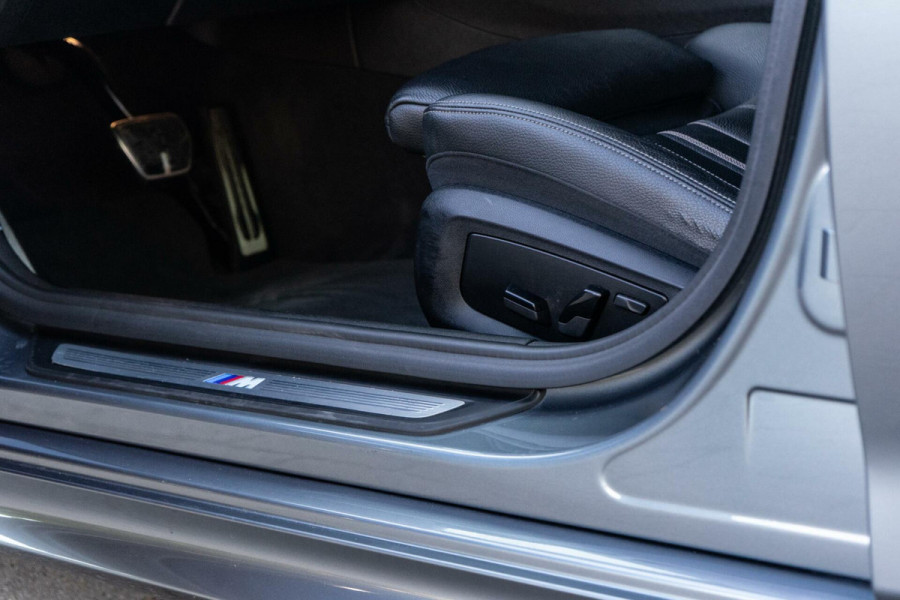 BMW 5 Serie 530e High Executive M-Sport 360 / HUD / B&W