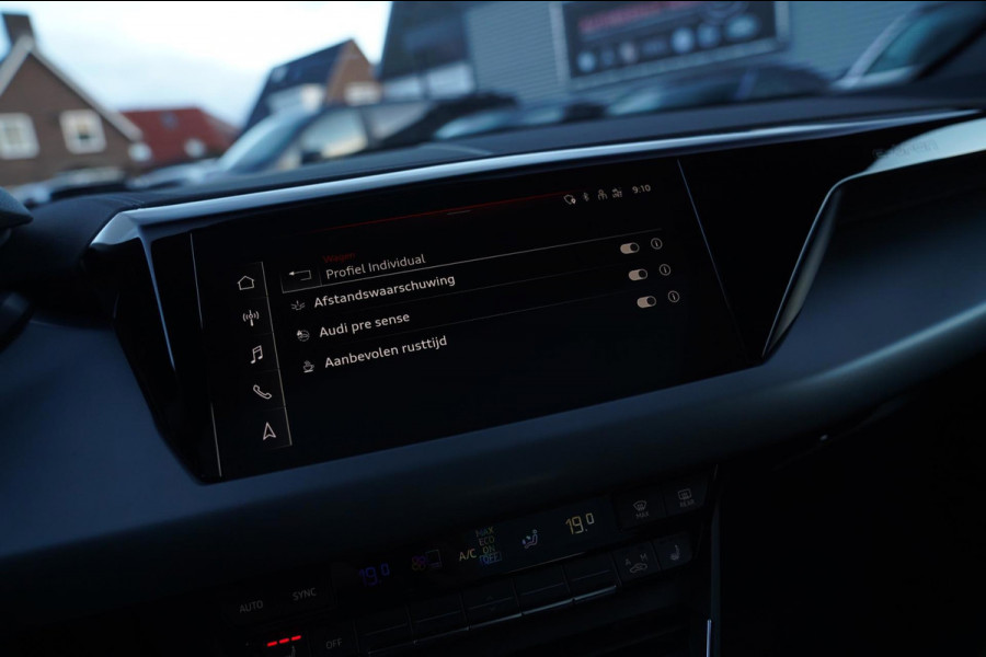 Audi e-tron GT GT 93 kWh | Panorama | Luxe Leder | Camera | Head up Display | Lane assist | Dealer onderhouden | 2e eig | incl btw