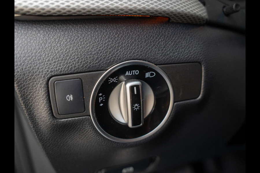Mercedes-Benz B-Klasse 180 Ambition / LED / Sensoren / Leer / Navi / Cruise control / 18 inch