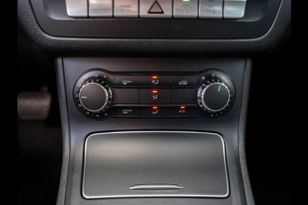 Mercedes-Benz B-Klasse 180 Ambition / LED / Sensoren / Leer / Navi / Cruise control / 18 inch