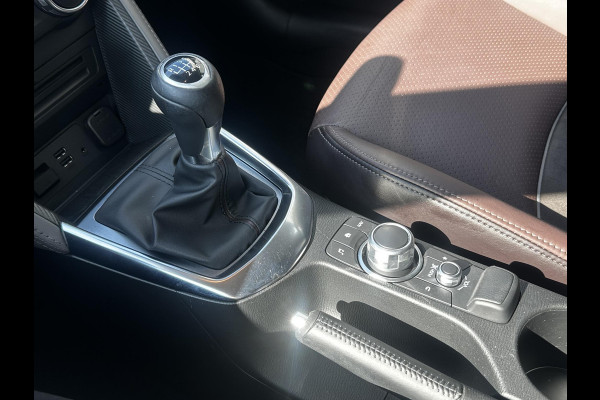 Mazda CX-3 2.0 SkyActiv-G 120 GT-Luxury | NAVIGATIE SYSTEEM | ACHTERUITRIJ CAMERA | KEYLESS ENTRY | STOELVERWARMING | LEDER | CLIMATE CONTROL | CRUISE CONTROL | 18 INCH | Mazda CX-3 2.0 SkyActiv-G 120 GT-Luxury | NAVIGATIE SYSTEEM | ACHTERUITRIJ CAMERA | KEYLESS ENTRY | STOELVERWARMING | LEDER | CLIMATE CONTROL | CRUISE CONTROL | 18 INCH |