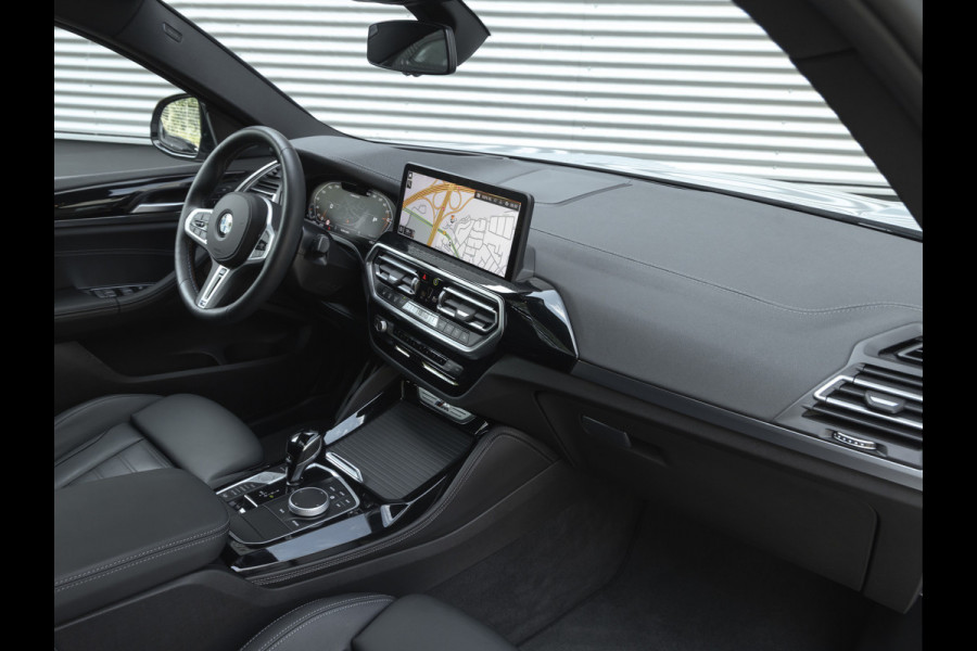 BMW X4 M40i - Pano - Trekhaak - Driving Ass Prof - Head-up - Harman Kardon