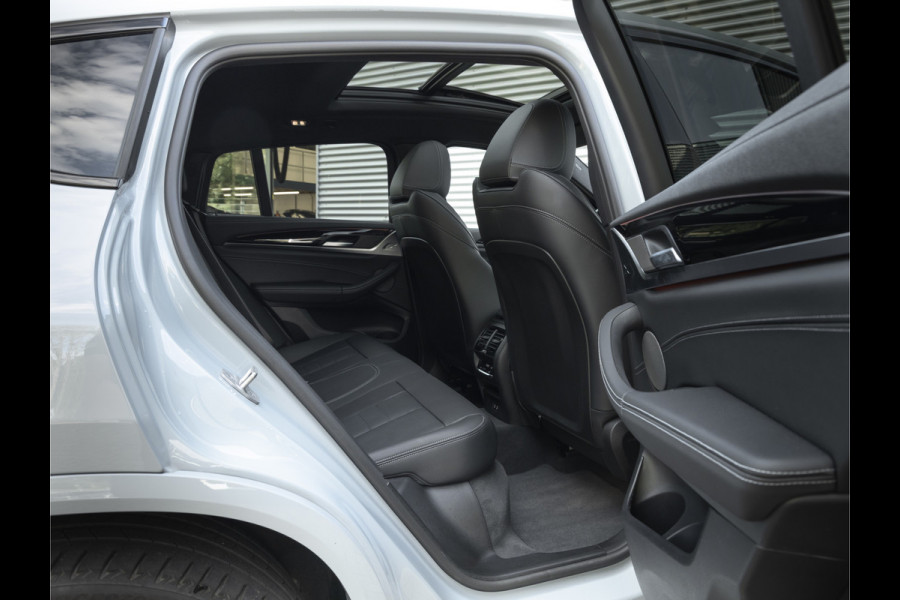 BMW X4 M40i - Pano - Trekhaak - Driving Ass Prof - Head-up - Harman Kardon
