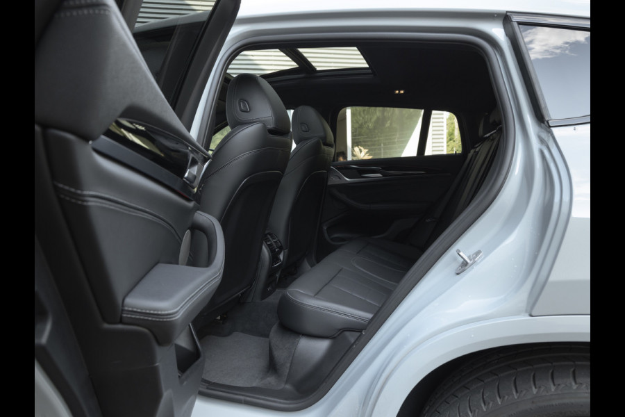 BMW X4 M40i - Pano - Trekhaak - Driving Ass Prof - Head-up - Harman Kardon