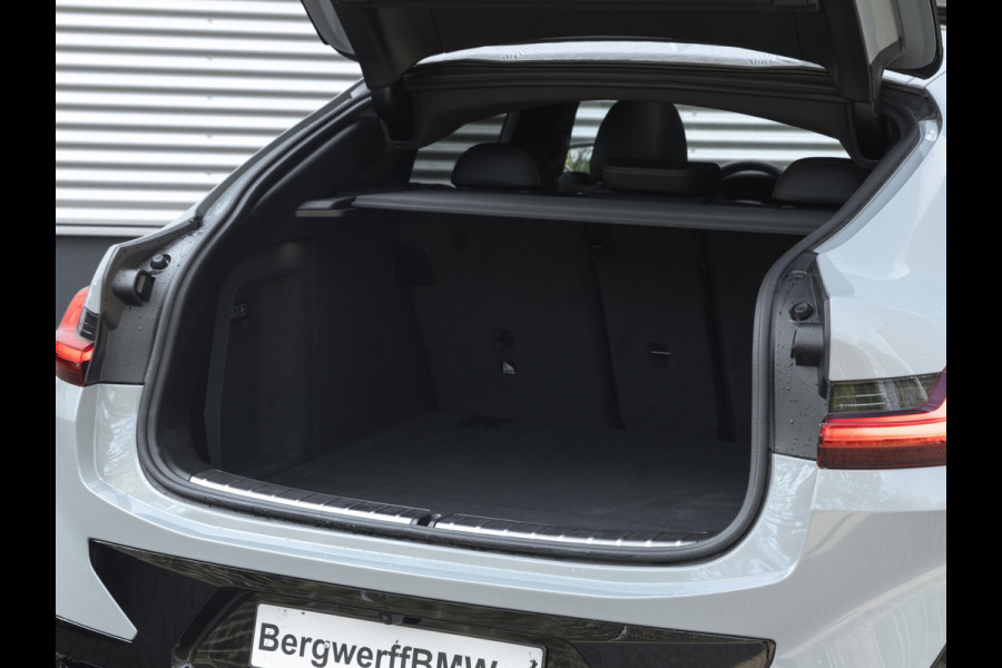 BMW X4 M40i - Pano - Trekhaak - Driving Ass Prof - Head-up - Harman Kardon