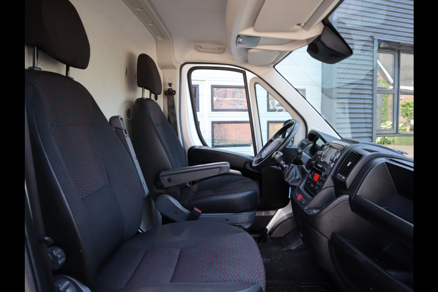 Peugeot Boxer 330 2.2 BlueHDi 141pk Euro 6 L2H2 - Imperiaal - Trekhaak - NAP