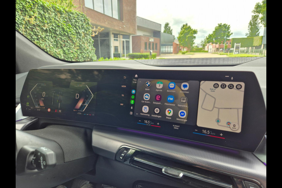 BMW 2 Serie Active Tourer M Sport ACC Line Assist CarPlay Trekhaak Cam H&K Sparkling copper grey Fabriek garantie 2026