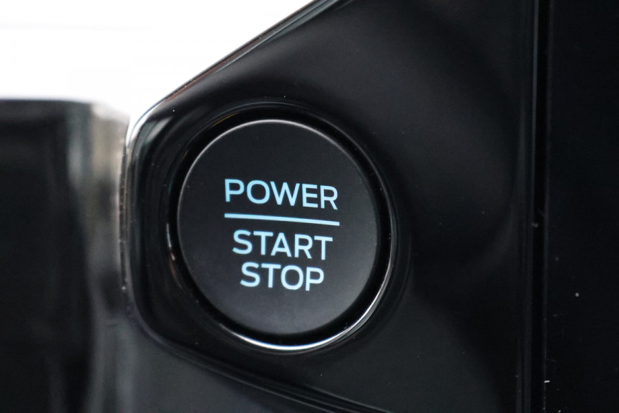 Ford Transit Custom 320 2.0 TDCI L2H1 DC Limited 170 PK | BPM VRIJ | ACC | Blind Spot | Navigatie | Camera | CarPlay | Lane Assist | Stoelverwarming Raptor Edition | NL Auto | 6-Zitter | Dubbel Cabine