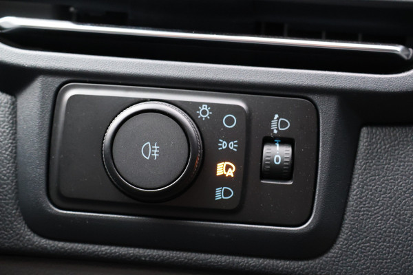 Ford Transit Custom 320 2.0 TDCI L2H1 DC Limited 170 PK | BPM VRIJ | ACC | Blind Spot | Navigatie | Camera | CarPlay | Lane Assist | Stoelverwarming Raptor Edition | NL Auto | 6-Zitter | Dubbel Cabine