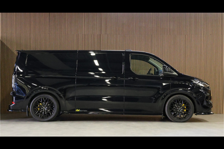 Ford Transit Custom 320 2.0 TDCI L2H1 DC Limited 170 PK | BPM VRIJ | ACC | Blind Spot | Navigatie | Camera | CarPlay | Lane Assist | Stoelverwarming Raptor Edition | NL Auto | 6-Zitter | Dubbel Cabine