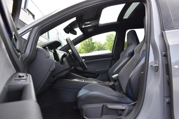 Volkswagen Golf 1.5 eTSI R-Line Pano HUD H&K Lane Camera