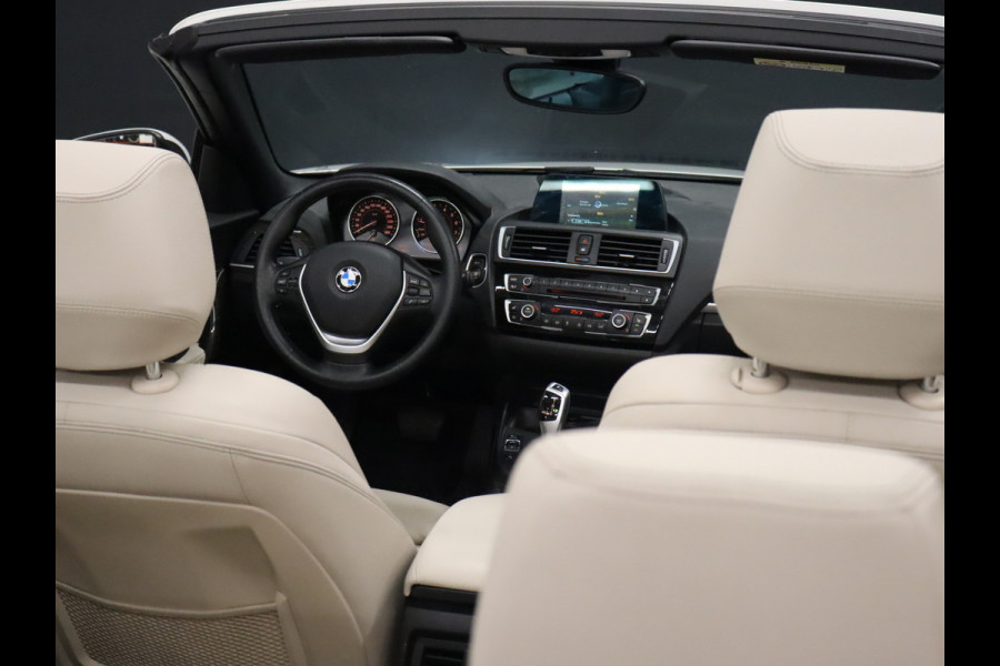 BMW 2 Serie Cabrio 220i High Executive [CAMERA, VOL LEDER, STOELVERWARMING, PDC V+A, BLUETOOTH, CRUISE, CLIMATE, NIEUWSTAAT]