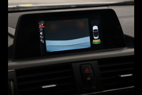 BMW 2 Serie Cabrio 220i High Executive [CAMERA, VOL LEDER, STOELVERWARMING, PDC V+A, BLUETOOTH, CRUISE, CLIMATE, NIEUWSTAAT]