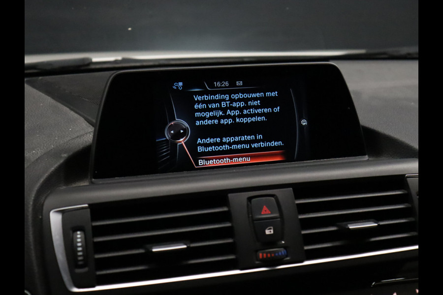 BMW 2 Serie Cabrio 220i High Executive [CAMERA, VOL LEDER, STOELVERWARMING, PDC V+A, BLUETOOTH, CRUISE, CLIMATE, NIEUWSTAAT]