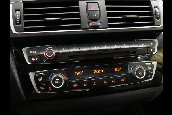 BMW 2 Serie Cabrio 220i High Executive [CAMERA, VOL LEDER, STOELVERWARMING, PDC V+A, BLUETOOTH, CRUISE, CLIMATE, NIEUWSTAAT]