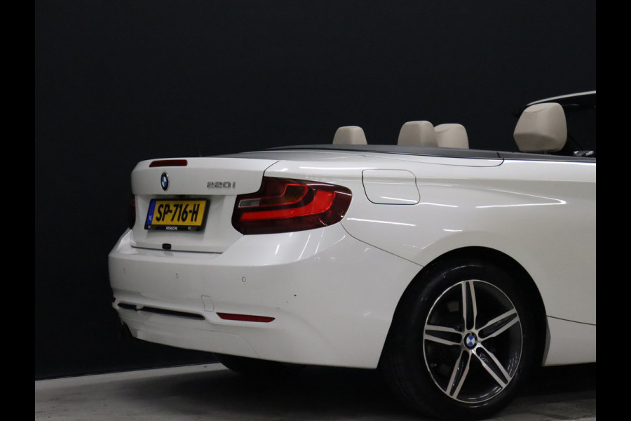 BMW 2 Serie Cabrio 220i High Executive [CAMERA, VOL LEDER, STOELVERWARMING, PDC V+A, BLUETOOTH, CRUISE, CLIMATE, NIEUWSTAAT]