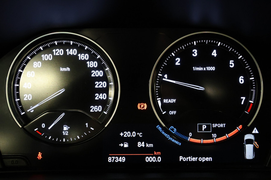 BMW 2 Serie Gran Tourer 218i Luxury Line | 7-Zitter | HUD | Lederen bekleding | Stoel- en stuurverwarming | Navigatie | Camera | Adaptieve L Sportstoelen | Alarm Klasse 3 | Elek. achterklep | DAB | Dealer onderhouden | NAP Logisch
