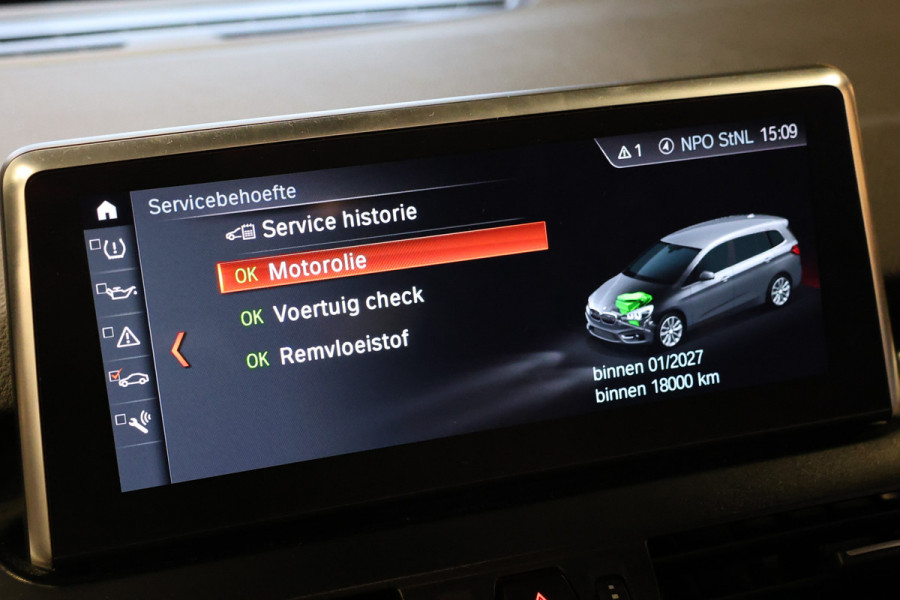 BMW 2 Serie Gran Tourer 218i Luxury Line | 7-Zitter | HUD | Lederen bekleding | Stoel- en stuurverwarming | Navigatie | Camera | Adaptieve L Sportstoelen | Alarm Klasse 3 | Elek. achterklep | DAB | Dealer onderhouden | NAP Logisch