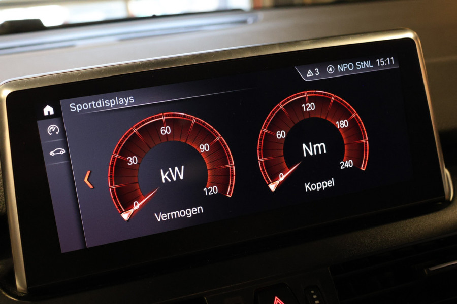 BMW 2 Serie Gran Tourer 218i Luxury Line | 7-Zitter | HUD | Lederen bekleding | Stoel- en stuurverwarming | Navigatie | Camera | Adaptieve L Sportstoelen | Alarm Klasse 3 | Elek. achterklep | DAB | Dealer onderhouden | NAP Logisch