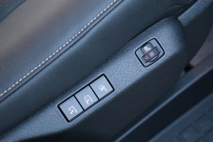 Peugeot Expert 2.0 BlueHDi 180PK L3 DC | 5-Zitter | Dubbel cabine | 360 Camera | Lederen bekleding | CarPlay | Navigatie | Stoelverwarming | Stuurwielverwarming | Massage | Elek. stoel | Lane Assist |  Dodehoek detector