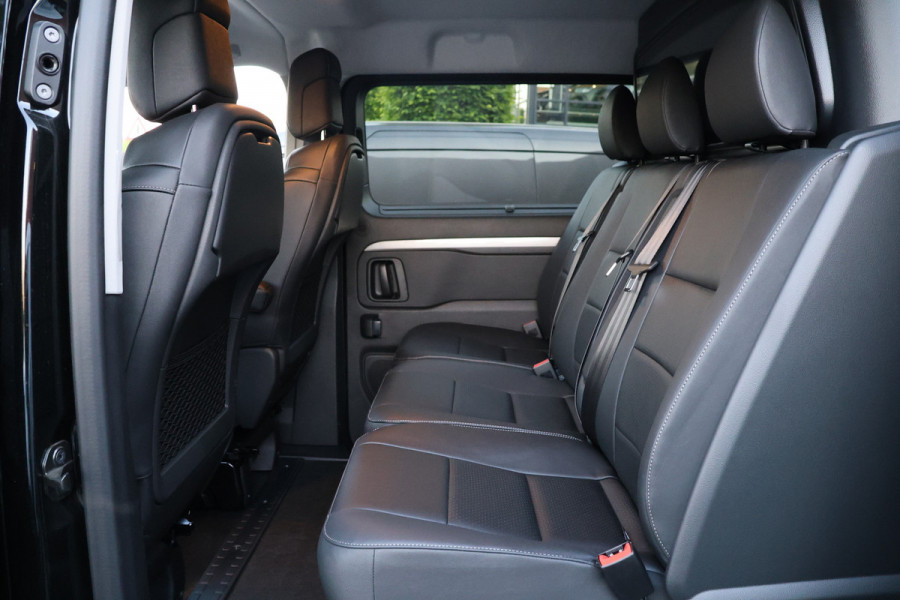 Peugeot Expert 2.0 BlueHDi 180PK L3 DC | 5-Zitter | Dubbel cabine | 360 Camera | Lederen bekleding | CarPlay | Navigatie | Stoelverwarming | Stuurwielverwarming | Massage | Elek. stoel | Lane Assist |  Dodehoek detector
