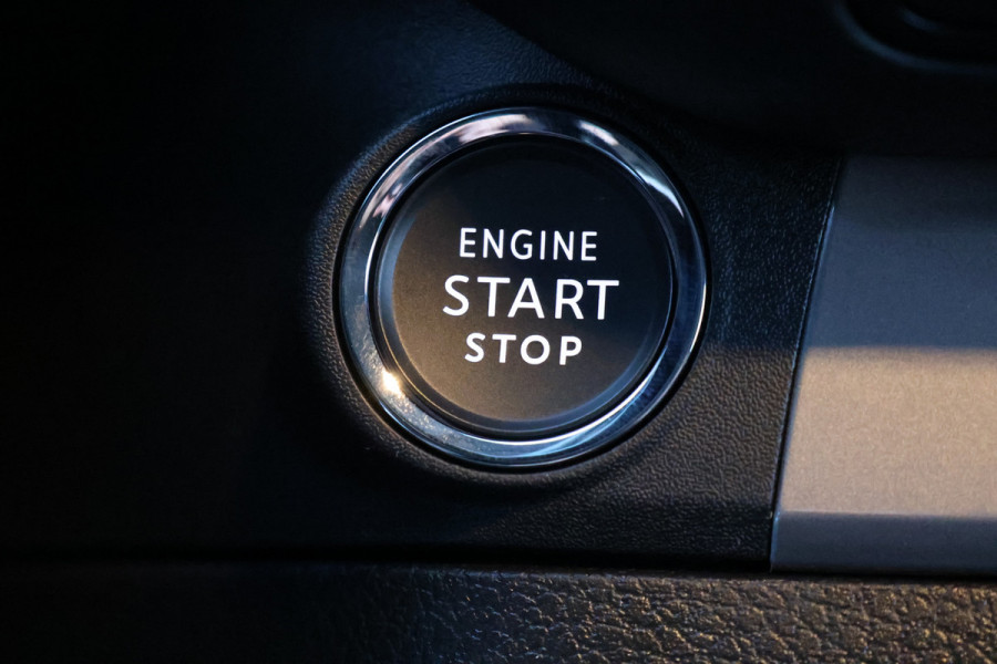 Peugeot Expert 2.0 BlueHDi 180PK L3 DC | 5-Zitter | Dubbel cabine | 360 Camera | Lederen bekleding | CarPlay | Navigatie | Stoelverwarming | Stuurwielverwarming | Massage | Elek. stoel | Lane Assist |  Dodehoek detector