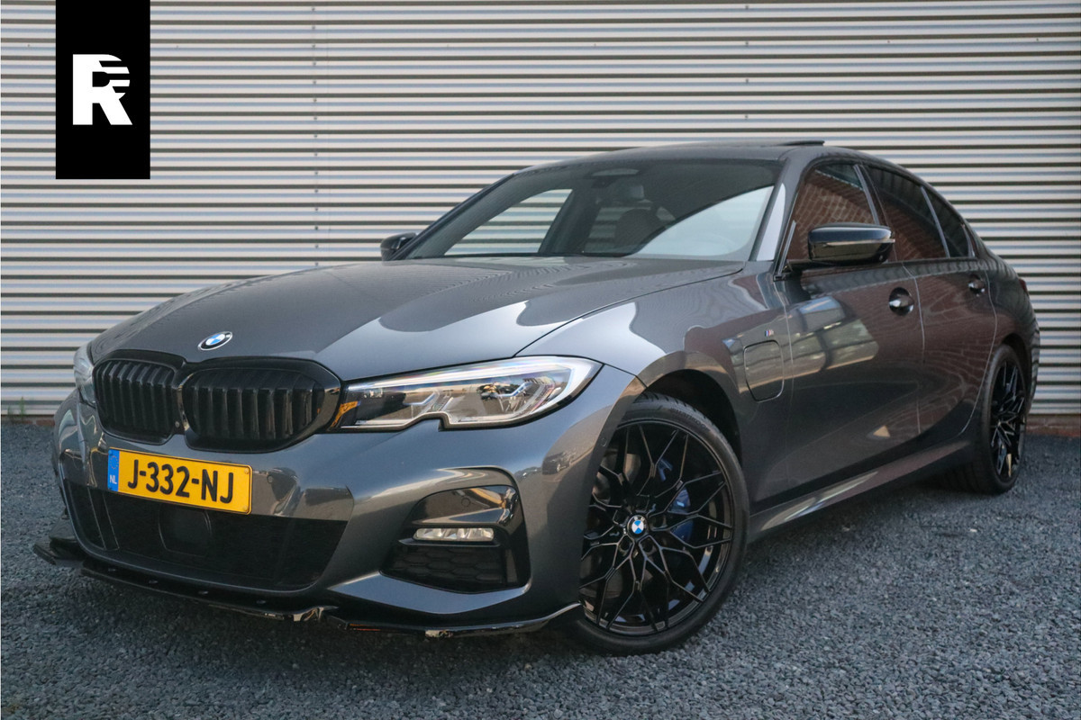 BMW 3-serie 330e M Sport Pano / Laser / 360 camera / Elec stoelen / Trekhaak / Dode hoek / BMW 3-serie 330e M Sport Pano / Laser / 360 camera / Elec stoelen / Trekhaak / Dode hoek /