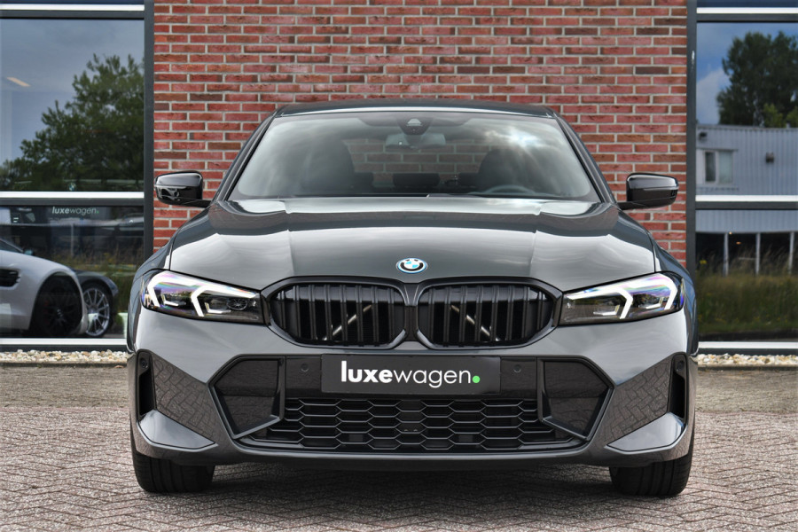 BMW 3-serie 330e xDrive M-Sport Pro Dravit H/K 19inch HUD Camera