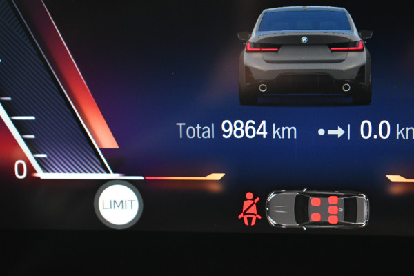 BMW 3-serie 330e xDrive M-Sport Pro Dravit H/K 19inch HUD Camera