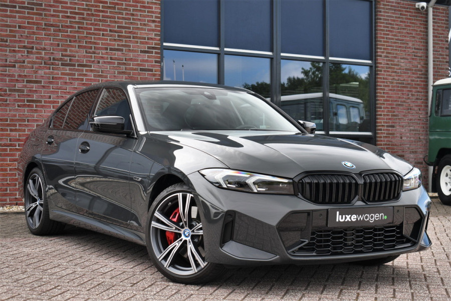 BMW 3-serie 330e xDrive M-Sport Pro Dravit H/K 19inch HUD Camera