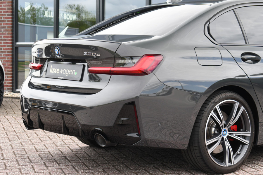 BMW 3-serie 330e xDrive M-Sport Pro Dravit H/K 19inch HUD Camera