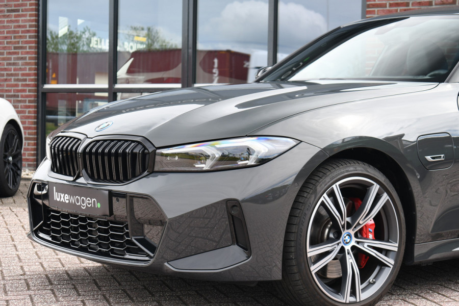 BMW 3-serie 330e xDrive M-Sport Pro Dravit H/K 19inch HUD Camera