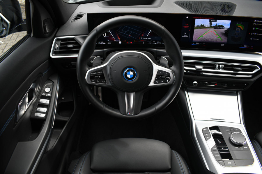 BMW 3-serie 330e xDrive M-Sport Pro Dravit H/K 19inch HUD Camera