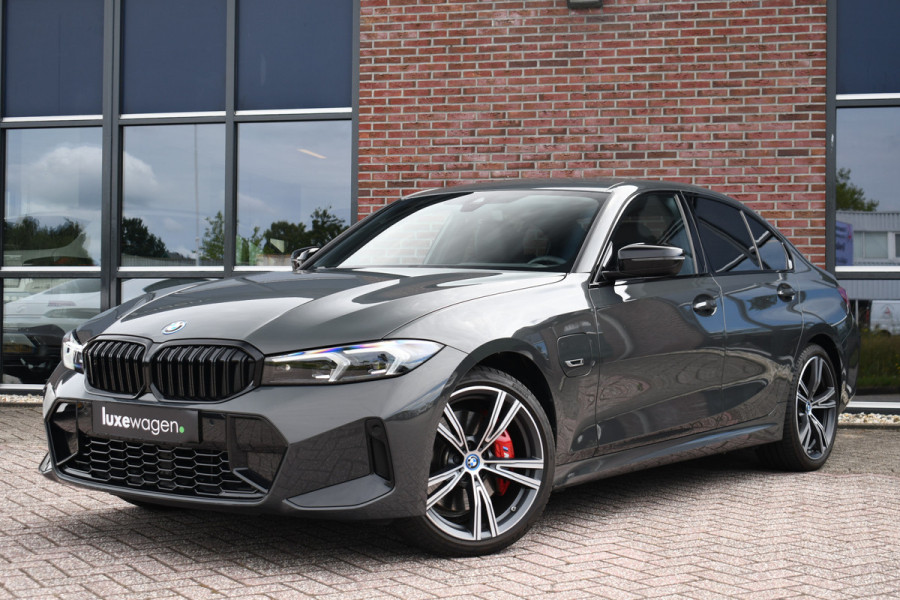 BMW 3-serie 330e xDrive M-Sport Pro Dravit H/K 19inch HUD Camera