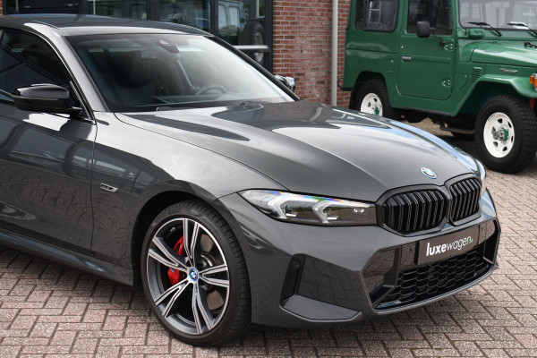 BMW 3-serie 330e xDrive M-Sport Pro Dravit H/K 19inch HUD Camera