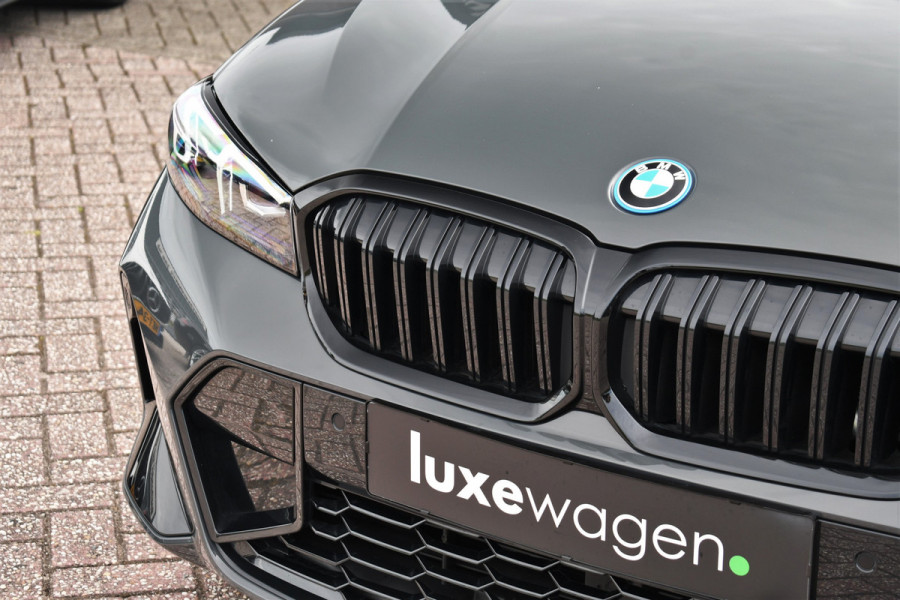 BMW 3-serie 330e xDrive M-Sport Pro Dravit H/K 19inch HUD Camera
