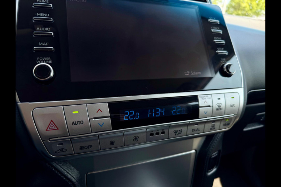 Toyota Land Cruiser 150 2.8 D-4D 4X4 Challenger A/T VAN, 5drs, NAP, 3500 kg, CarPlay, LED, Trekhaak