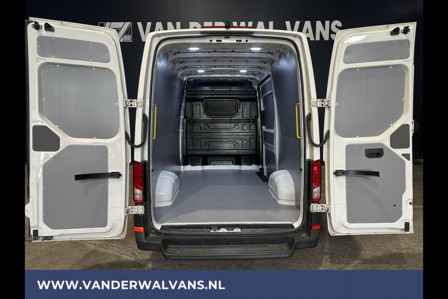 Volkswagen Crafter 2.0 TDI 141pk L3H3 L2H2 Euro6 Airco | Massagestoel | Camera | Apple Carplay | Android Auto Chauffeursstoel, Cruisecontrol, 2800kg trekvermogen