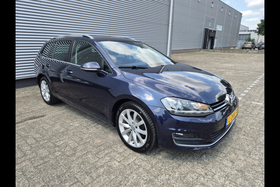 Volkswagen Golf 1.4 TSI Highline Automaat, airco,cruise,navigatie,stoelverwarming,parkeersensoren,