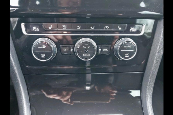 Volkswagen Golf 1.4 TSI Highline Automaat, airco,cruise,navigatie,stoelverwarming,parkeersensoren,