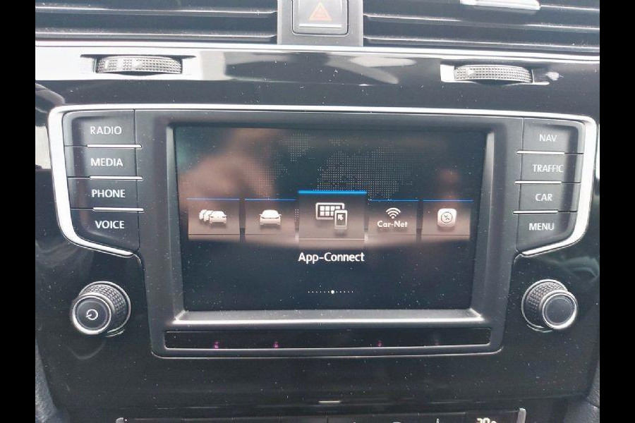 Volkswagen Golf 1.4 TSI Highline Automaat, airco,cruise,navigatie,stoelverwarming,parkeersensoren,