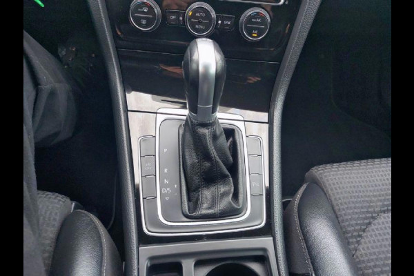 Volkswagen Golf 1.4 TSI Highline Automaat, airco,cruise,navigatie,stoelverwarming,parkeersensoren,