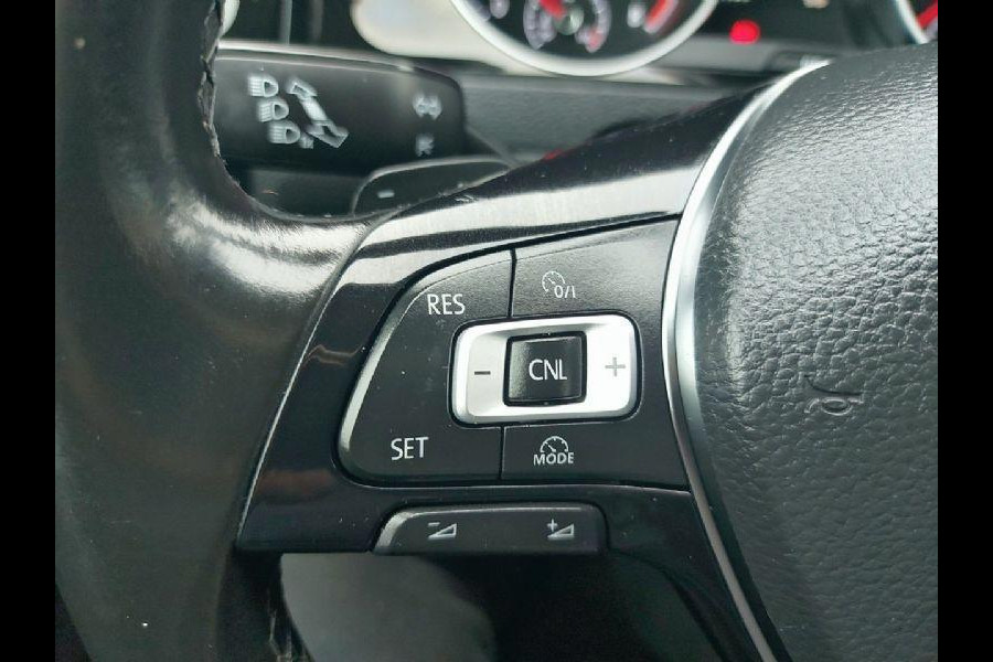 Volkswagen Golf 1.4 TSI Highline Automaat, airco,cruise,navigatie,stoelverwarming,parkeersensoren,