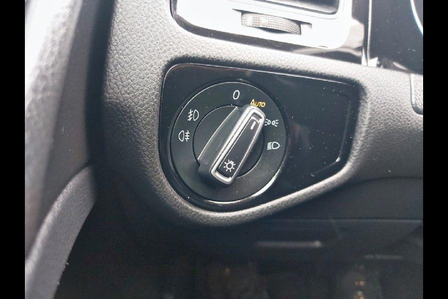 Volkswagen Golf 1.4 TSI Highline Automaat, airco,cruise,navigatie,stoelverwarming,parkeersensoren,