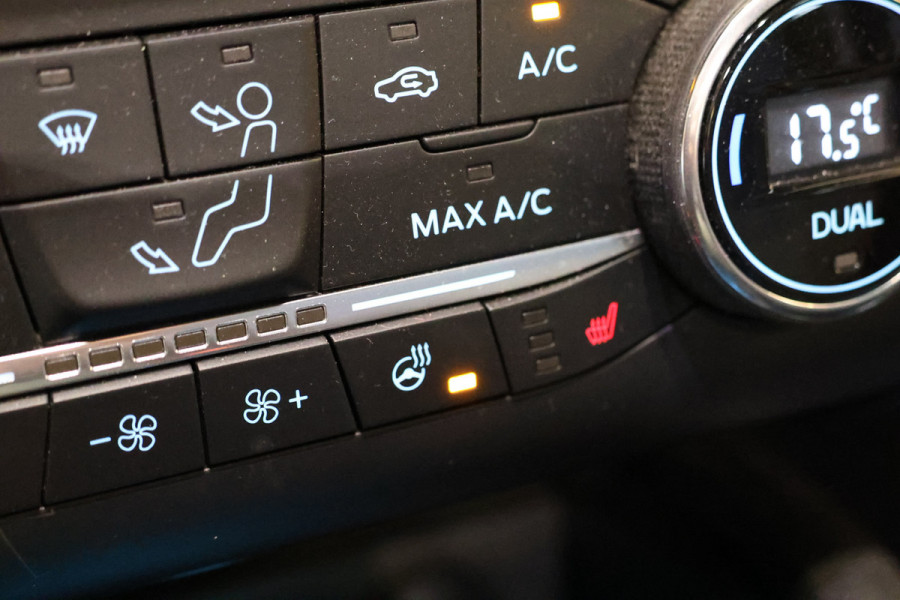 Ford Focus 1.5 EcoBoost 150 PK ST Line | Camera | CarPlay | LED Koplampen | Stoel- en stuurverwarming | Climatronic | DAB | Dealer onderhouden | Nieuwe APK